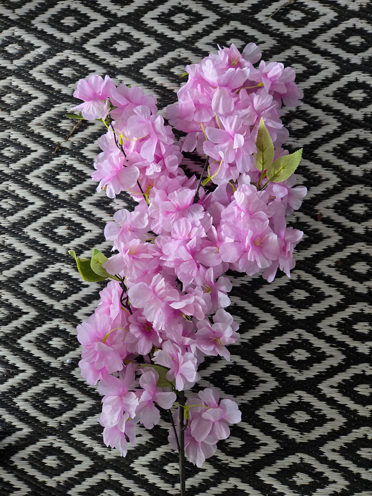 Boeket Corsica met 5 of 10 Japanse kers kunstbloemen, lila-achtig roze